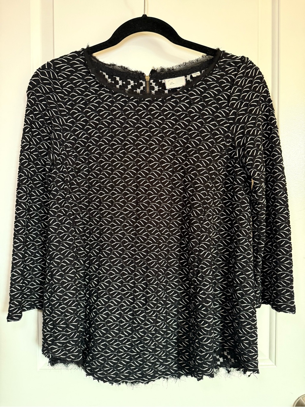 Anthropologie Mod Patterned 3/4 Sleeve Top with Raw Hem